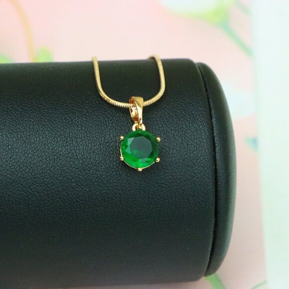 "Vibrant Green Round Pendant in Gold Plating for Elegant Everyday Wear, XPPT1675 - Picture 4 of 13